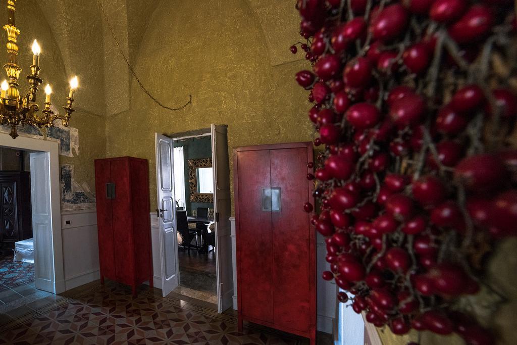 Palazzo Delle Viole Bed & Breakfast Oria  Bagian luar foto