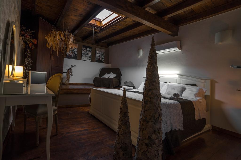 Palazzo Delle Viole Bed & Breakfast Oria  Bagian luar foto