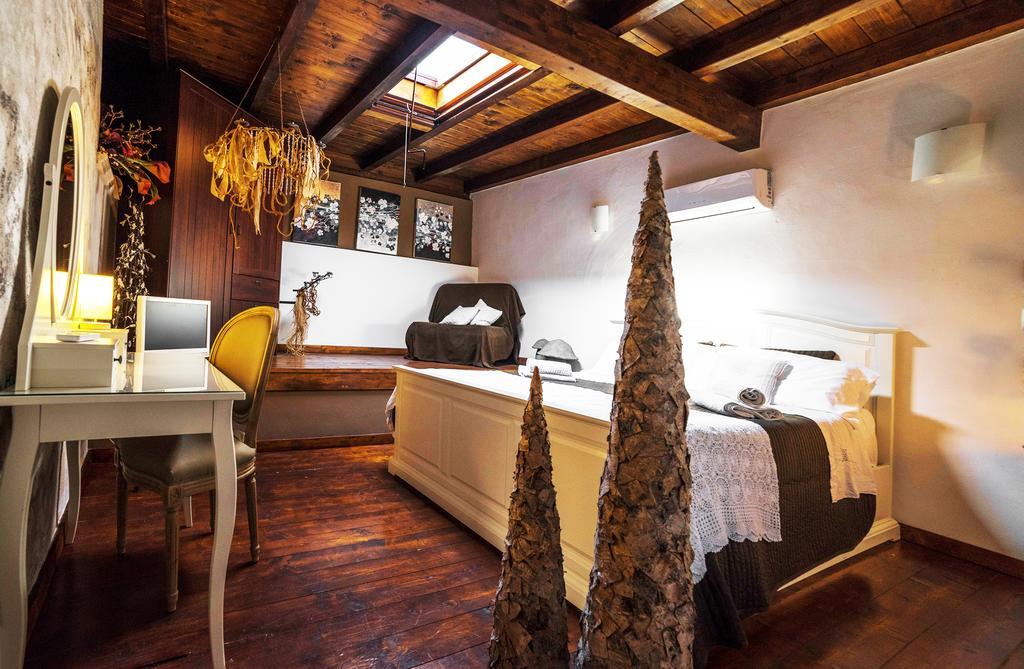 Palazzo Delle Viole Bed & Breakfast Oria  Bagian luar foto
