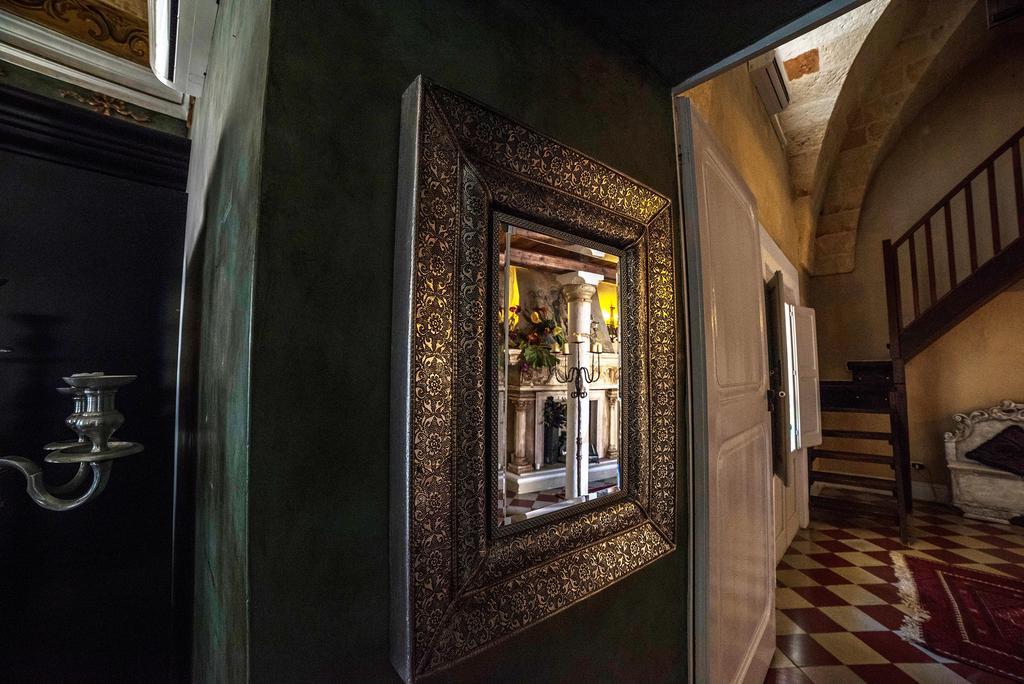 Palazzo Delle Viole Bed & Breakfast Oria  Bagian luar foto