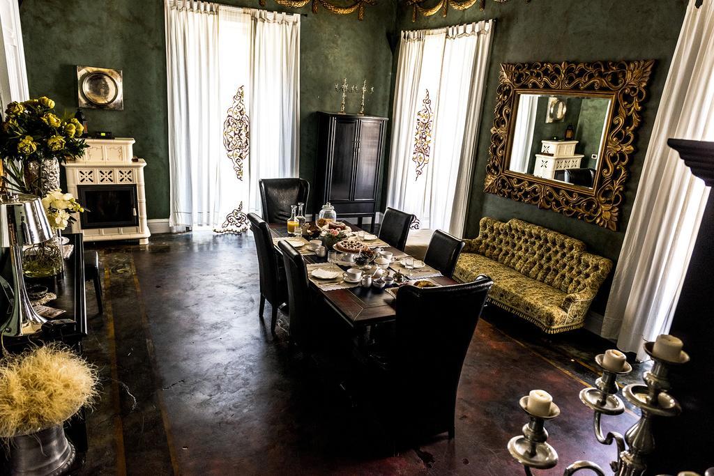 Palazzo Delle Viole Bed & Breakfast Oria  Bagian luar foto