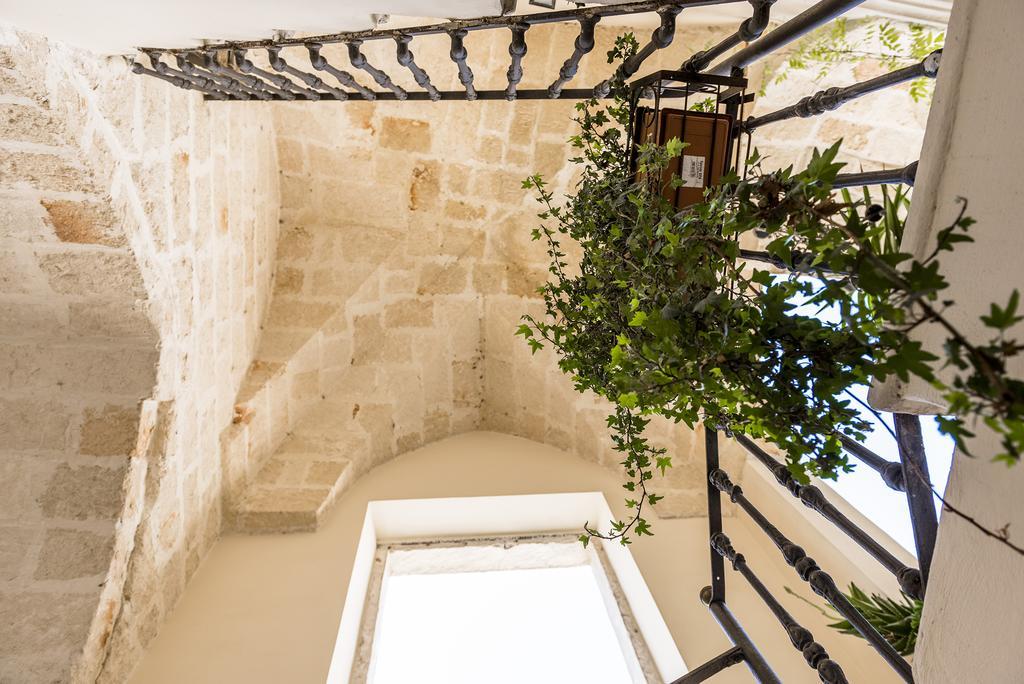 Palazzo Delle Viole Bed & Breakfast Oria  Bagian luar foto